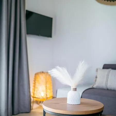Yannis Retreat Appartement *