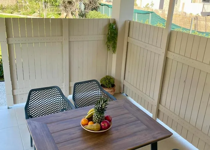 Yannis Retreat Apartment *