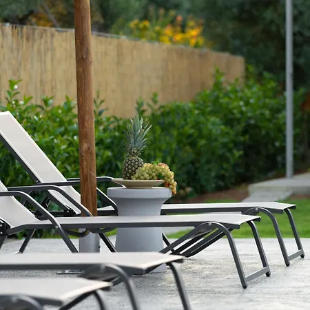 Yannis Retreat Apartment