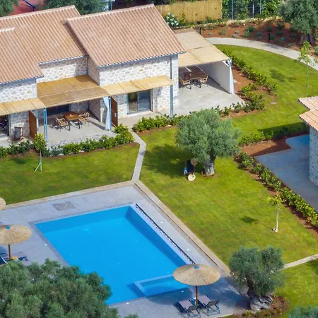 Yannis Retreat Lefkada City
