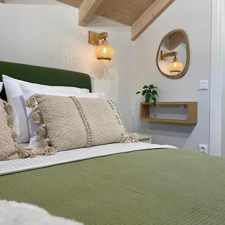 Yannis Retreat Apartment *