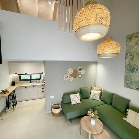 Yannis Retreat Lefkada City