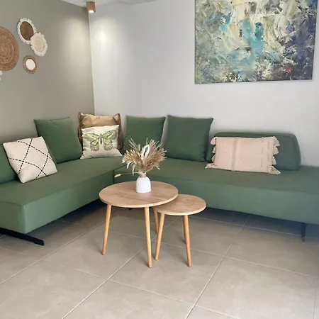 Yannis Retreat Lefkada City